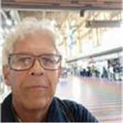 Profesor de lenguaje musical con más treinta años de experiencia en el Sistema de Orquestas y Coros de Venezuela. Diversas edades.