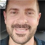 Insegnante qualificato con anni d'esperienza, offro ripetizioni in inglese, italiano e matematica, per alunni di tutte le eta'