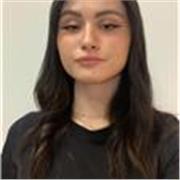 Ragazza laureata impartisce lezioni di italiano per stranieri e aiuto per traduzione documenti, saggi, esami