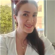 Enfermera Profesional con 10 años de experiencia en el área asistencial y de la docencia