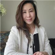 I give private lessons tailored to your level and learning needs.