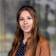 Docente con experiencia en clases para niños y adultos