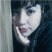 Profesora de español que imparte clases a niños entre 5 a 21 años