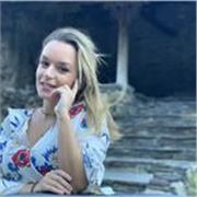 Profesora titulada en Derecho, con más de 4 años de experiencia.