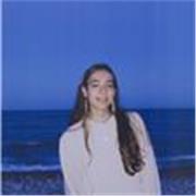 Hola! Soy Laura y estudio 4° de Magisterio. Tengo el C1 de inglés y ayudo con los deberes o estudiar para todas las materias de colegio y las de letras del instituto como por ejemplo la sintaxis