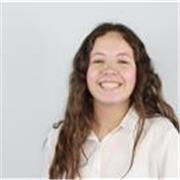 Maestra en formación, sin experiencia, estudiando magisterio primaria.