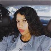 Professora particular de matemática com experiência em aulas online para crianças e adultos