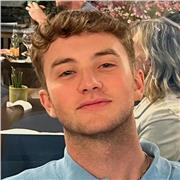 Offro ripetizioni online o in presenza a ragazzi di scuole medie e superiori.