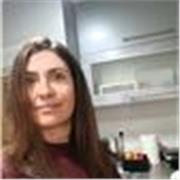 Profesora titulada en Lengua Castellana y Literatura y español para extranjeros con experiencia de más de 15 años. 