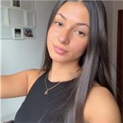 Monitora de actividades extraescolares con niños de primaria.