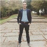 Laureato in economia aziendale offre aiuto nello studio e nei compiti per materie scientifiche e umanistiche