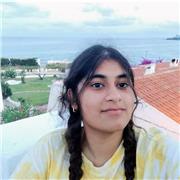 Soy angloparlante nativa con un nivel alto de catalán y castellano y poseo el título de bachillerato tecnológico. Soy una persona muy organizada y con una nota media elevada. Doy clases de todas las materias de la ESO y de la mayoría de las de bachillerat