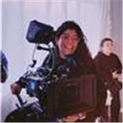 Profesora de fotografía con base sólida y enfoque práctico. Explico de forma clara y adaptada a cada alumno.