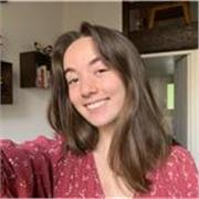Étudiante fait du soutien scolaire en anglais pour niveau collège et lycée 