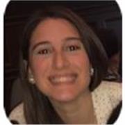English tutor bilingual in Spanish teaches students of all ages