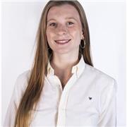 Doy clases enfocadas al apoyo escolar, inglés, asignaturas relacionadas con la carrera de ADE y SAP SD