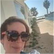 Soy una persona entusias que sabe escuchar a los demás. Licenciada en Pedagogia y terminando el curso de coach en gestión emociona