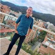 Tutor de español que enseña de una forma original y con temas de la vida cotidiana