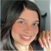 Comunicadora social titulada en Comunicaciones publicitarias y oratoria