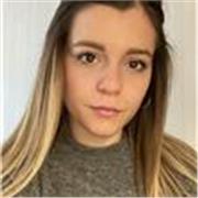 Laureata in scienze biologiche, mi piace insegnare e trasmettere la mia passione