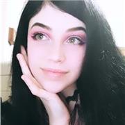 Diplomata al Liceo Artistico indirizzo Multimediale con 100 offre lezioni di Storia dell'Arte e Letteratura Italiana per scuole medie e superiori