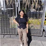 Hola. Mi nombre es Ale y soy Pedagoga de profesión. Me encantaría poder ayudarte a definir que rumbo tomar en el área profesional