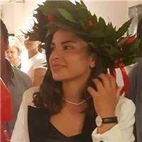 Insegnante laureata in Lingue moderne per la comunicazione e la cooperazione internazionale impartisce lezioni di spagnolo e inglese da remoto e non
