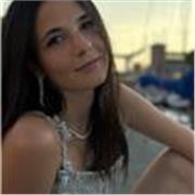 Senior Graphic designer, diplomato in grafica e fotografia e con più di 5 anni di esperienza nel settore grafico in Italia e all’estero, offre lezioni private di Photoshop, per ambito pubblicitario, ceramico o scolastico. 