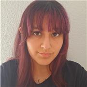 Siempre he ayudado a compañeros,mis hermanas y amigos para preparar resumenes,preguntar y hacer deberes,da igual la edad.