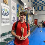 Professeur de basket à domicile, spécialisé dans l’accompagnement de jeunes sportifs dans un but de perfectionnement.