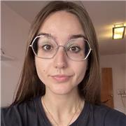 Psicóloga con capacidad de dar clases a niños de entre 5-12 años. Experiencia: cuidado de niños y profesor de refuerzo