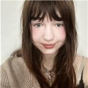 Schülerin (11. Klasse), die Englisch Nachhilfe anbietet