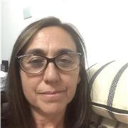 Soy una docente profundamente comprometida con la educación como herramienta de transformación social.