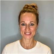 Yoga, Pilates oder Fitnesstraining - online, flexibel und individuell auf dich zugeschnitten. Für mehr Energie und Leichtigkeit!