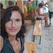 laureata in lingue orientali, guida turistica abilitata in cinese ed inglese