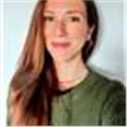 Hi there! Sono Martina, la tua futura insegnante di inglese - con me imparare non sarà affatto noioso!