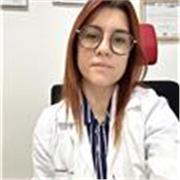 Dottoressa magistrale in Scienze della nutrizione umana e biologa nutrizionista impartisce lezioni in scienze della nutrizione