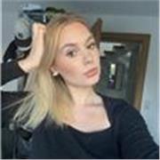 Deutsch-Tutor, der Kinder aller Altersgruppen gerne unterrichtet