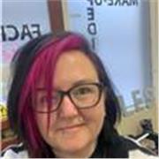 Native English speaker with a Level 3 teaching assistant Diploma.