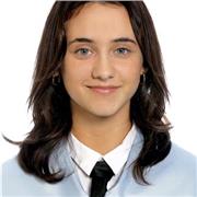 Graduada en Lengua y Literatura ofrece clases online de Inglés, Portugués, Lengua Castellana, Lengua Gallega y asignaturas de humanidades a alumnos de Primaria, ESO y Bachillerato. Ejercicios actualizados y clases prácticas