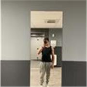 ¡Hola! Soy Dani, un apasionado del fitness con años de experiencia en el ámbito del deporte y el entrenamiento en gimnasios