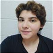 Profesora de español que imparte clases a niños de todas las edades