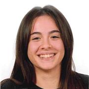 Ecco a te il tutor perfetto! Una giovane insegnante che ti aiuterà a fare i compiti.