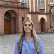 Motivierte Studentin bietet Mathe Nachhilfe Mittelstufe - Oberstufe