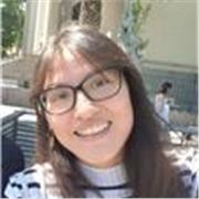 Soy una persona simpática que le gusta enseñar y estar con niños. 