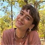 neo-laureata in Graphic Design offre lezione di Design Grafico