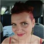 Laureata in Chimica con esperienza di insegnamento, offre lezioni private per studenti di scuole superiori e istituti tecnici. 