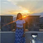 Insegnate di storia e filosofia impartisce lezioni agli alunni di ogni grado di istruzione