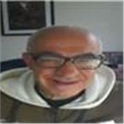 Sono italiano, insegnante con grande esperienza a tutti i livelli, dalle elementari all'università.