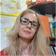 PROF. EMPATICA ED ESTROSA NELLE lezioni teorico-pratiche insegna a tutti coloro che siano in difficoltà nell'apprendimento